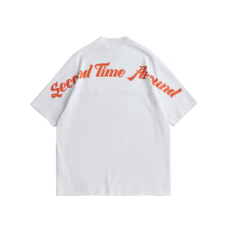 【ペアルック】バックプリントモックネック半袖Tシャツ